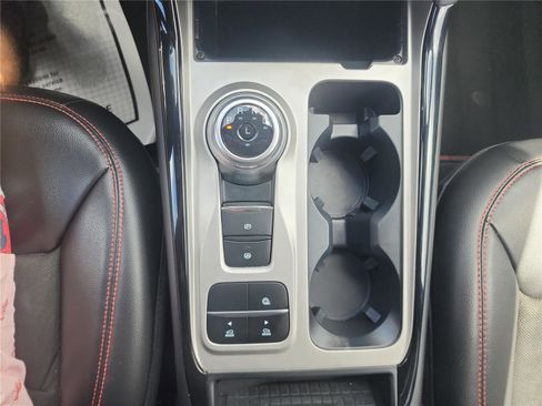 Certified 2022 Ford Explorer ST-Line w/ Class IV Trailer Tow Package image 17