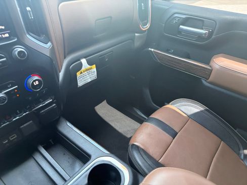 Used 2023 Chevrolet Silverado 2500 High Country w/ Z71 Off-Road Package AWD/4WD image 33