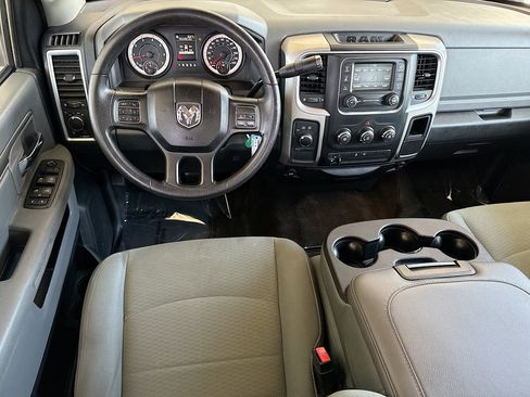 Used 2016 RAM 2500 SLT image 17