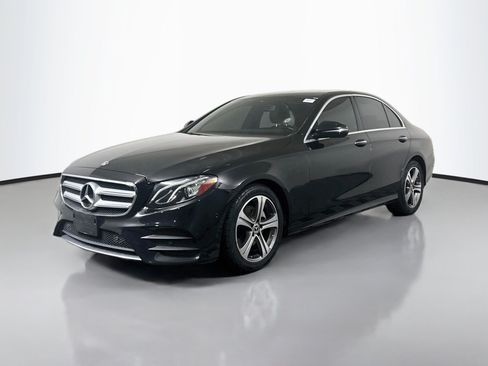 Used 2018 Mercedes-Benz E 300 image 4