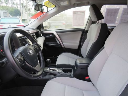 Used 2016 Toyota RAV4 XLE FWD image 15