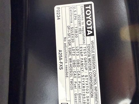 Certified 2025 Toyota Sienna XLE Woodland Edition AWD/4WD image 37