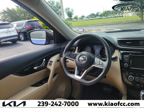 Used 2020 Nissan Rogue SL w/ Premium Package FWD image 21