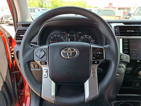 Used 2024 Toyota 4Runner SR5 AWD/4WD image 24