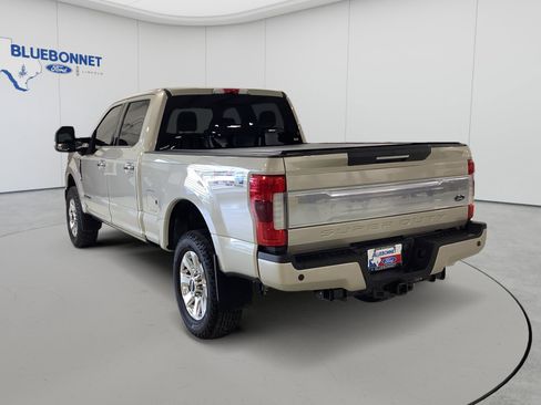Used 2018 Ford F250 Platinum w/ Platinum Ultimate Package AWD/4WD image 7