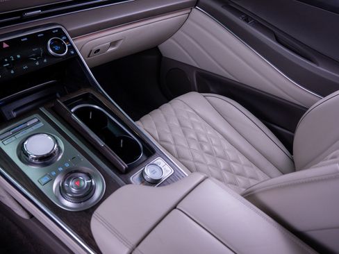 Used 2023 Genesis GV80 3.5T Prestige w/ Prestige Matte Package image 28