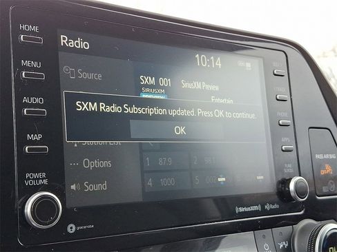 Used 2021 Toyota Highlander LE image 19