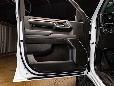 Used 2023 Chevrolet Silverado 1500 RST w/ Z71 Off-Road Package image 25