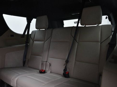 Used 2024 Cadillac Escalade ESV Premium Luxury AWD/4WD image 12