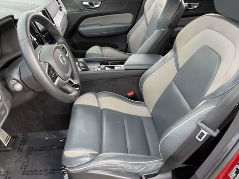 Used 2022 Volvo XC60 B5 R-Design w/ Advanced Package image 20
