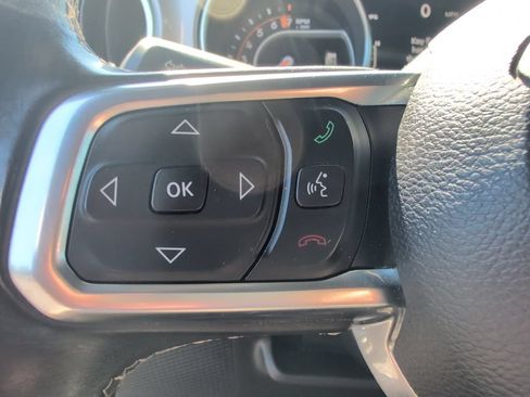 Used 2019 Jeep Wrangler Unlimited Sahara AWD/4WD image 17