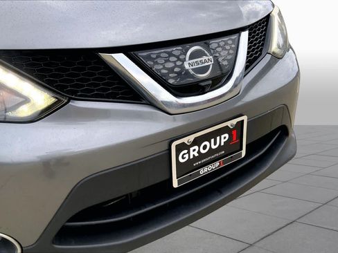 Used 2018 Nissan Rogue Sport SL w/ SL Premium Package FWD image 30