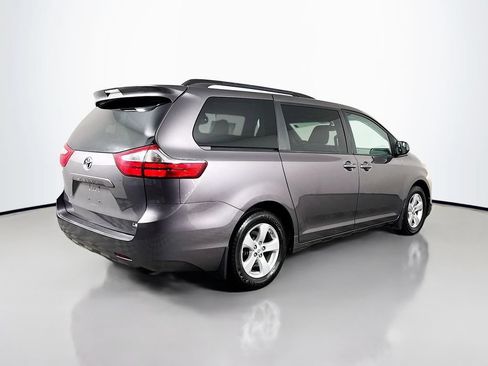 Used 2017 Toyota Sienna LE FWD image 8