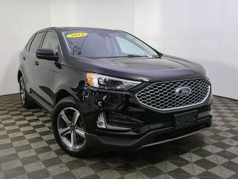 Used 2024 Ford Edge SEL w/ Convenience Package image 3