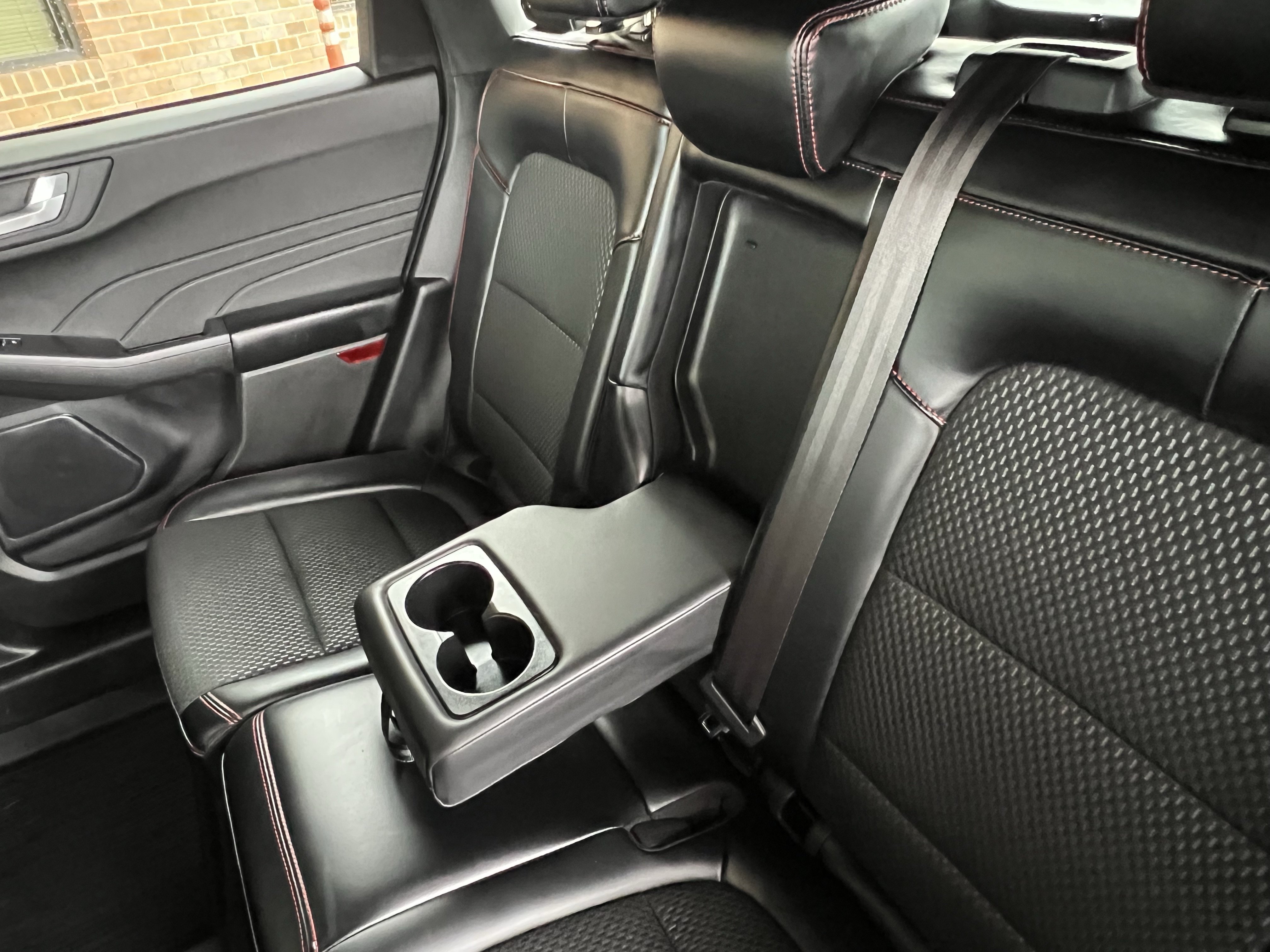 Used 2024 Ford Escape ST-Line w/ Tech Pack #1 AWD/4WD image 18