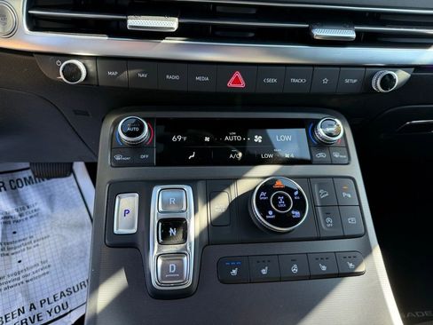 Certified 2025 Hyundai Palisade Calligraphy image 18