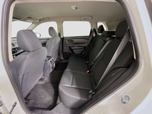 Used 2024 Nissan Rogue S FWD image 21