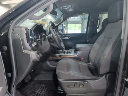 Used 2024 Chevrolet Silverado 2500 LT w/ All Star Edition AWD/4WD image 9