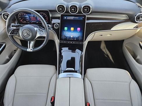 Certified 2025 Mercedes-Benz GLC 300 image 25