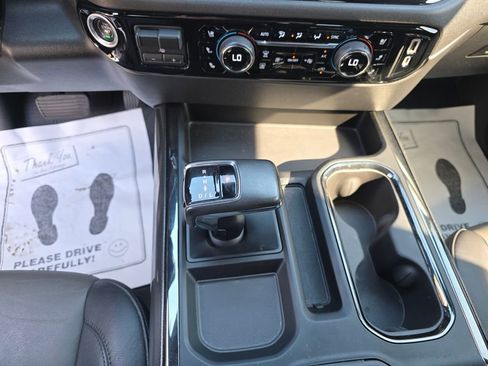 Used 2022 Chevrolet Silverado 1500 ZR2 w/ Technology Package image 25