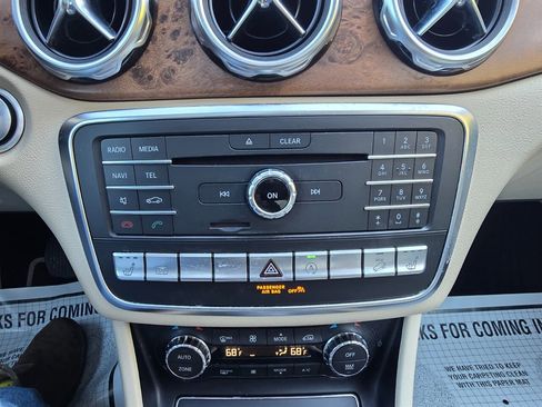 Used 2018 Mercedes-Benz GLA 250 4MATIC image 8