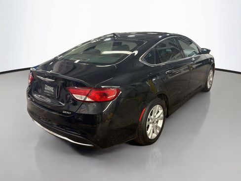 Used 2016 Chrysler 200 Limited w/ Anniversary Edition FWD image 12