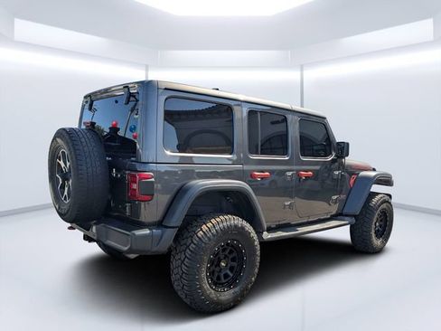 Used 2018 Jeep Wrangler Unlimited Rubicon AWD/4WD image 3