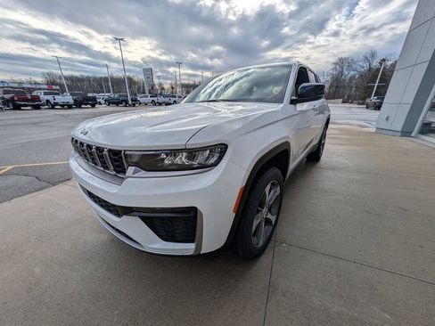 New 2026 Jeep Grand Cherokee Limited image 9