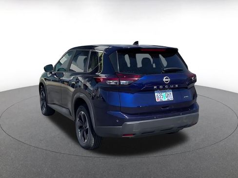Used 2025 Nissan Rogue SV image 11