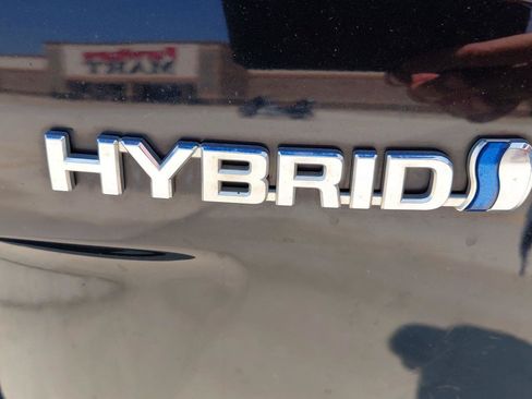 Used 2016 Toyota Prius Two FWD image 27