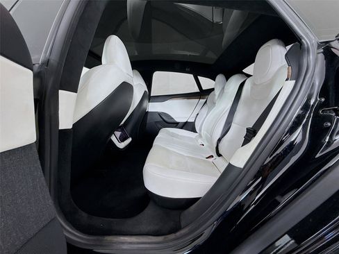 Used 2022 Tesla Model S AWD/4WD image 18