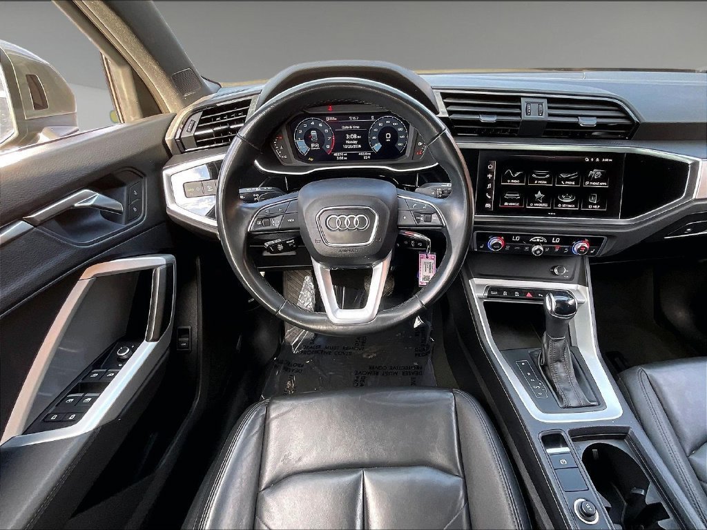 Used 2025 Audi Q3 2.0T Premium AWD/4WD image 16