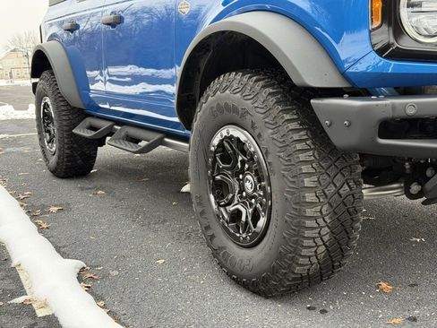 Used 2024 Ford Bronco Wildtrak image 9