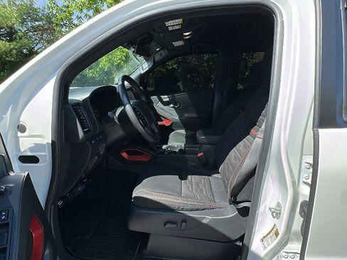 Certified 2023 Nissan Frontier PRO-4X w/ Technology Package AWD/4WD image 13