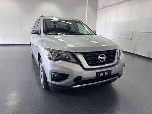 Used 2019 Nissan Pathfinder SL image 1
