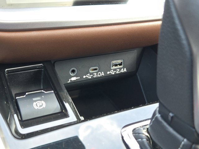 Certified 2025 Subaru Outback Touring XT AWD/4WD image 18