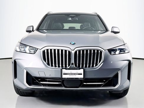 Used 2025 BMW X5 xDrive40i w/ Climate Comfort Package image 2