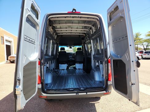 New 2025 Mercedes-Benz Sprinter 2500 image 12