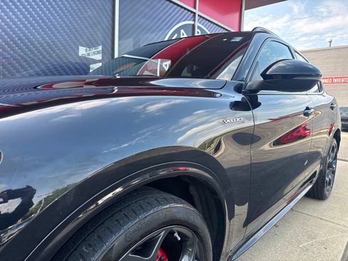 Used 2023 Alfa Romeo Stelvio Veloce AWD/4WD image 17