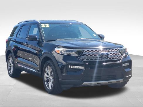 Used 2022 Ford Explorer Limited w/ Equipment Group 301A AWD/4WD image 3