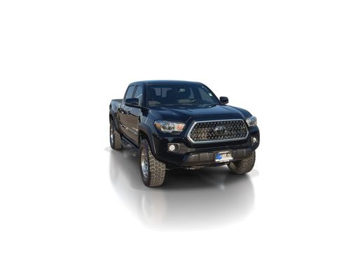 Used 2019 Toyota Tacoma TRD Off-Road w/ Technology Package AWD/4WD image 3