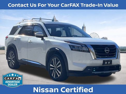 Certified 2022 Nissan Pathfinder Platinum w/ Cargo Package image 33