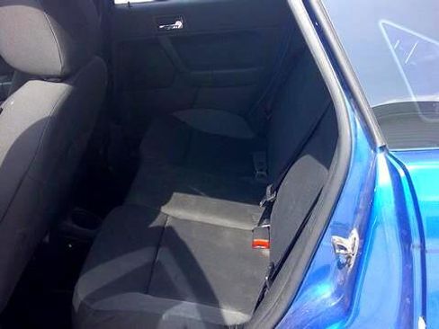Used 2010 Ford Focus SES image 9