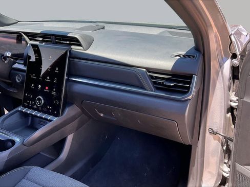 Used 2025 GMC Terrain Elevation AWD/4WD image 17