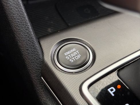Used 2026 Kia Sportage EX FWD image 6