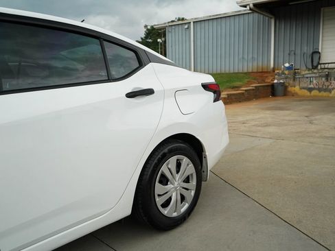 Used 2025 Nissan Versa S w/ Electronics Package FWD image 21