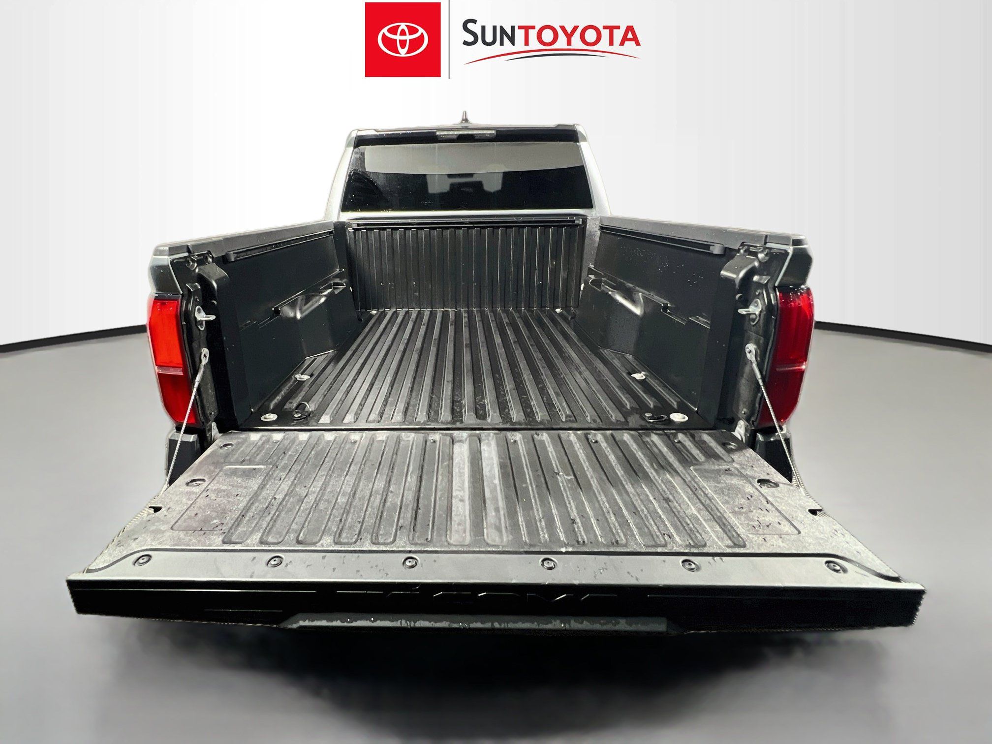 Used 2024 Toyota Tacoma SR AWD/4WD image 33