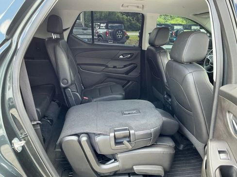 Used 2020 Chevrolet Traverse Premier FWD image 20