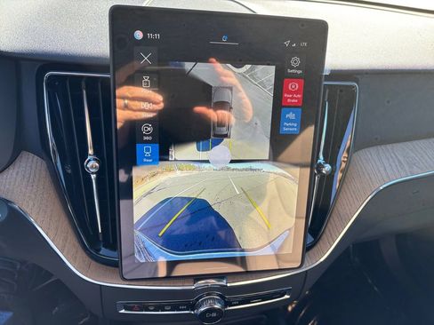 New 2026 Volvo XC60 B5 Plus w/ Protection Package Premier image 15