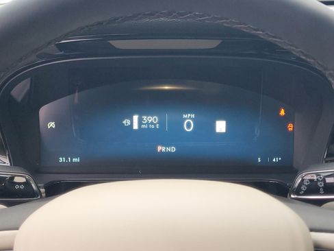 New 2026 Lincoln Corsair Premiere image 19